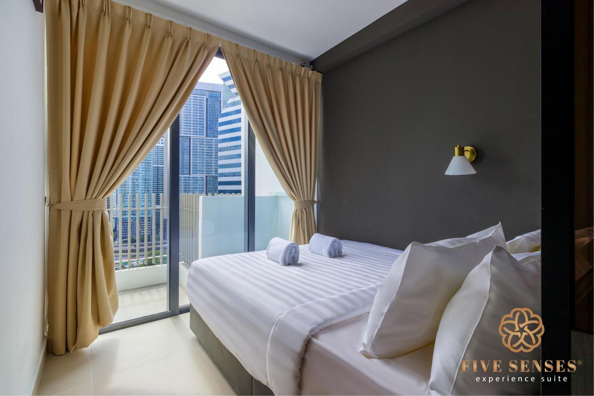 The Colony & Luxe, Klcc By Five Senses Apartment Kuala Lumpur Room photo