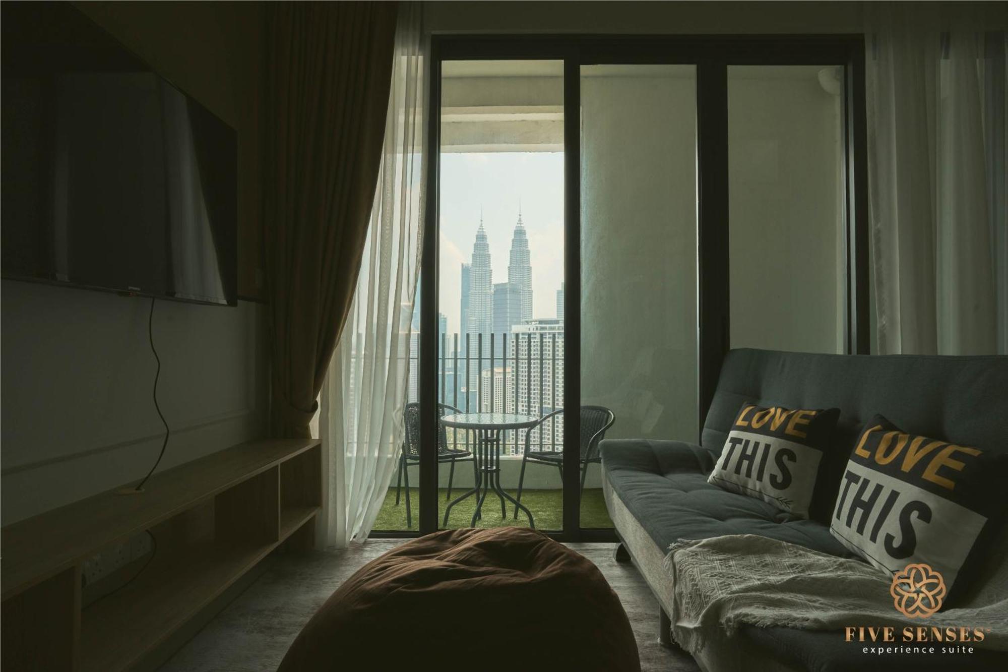 The Colony & Luxe, Klcc By Five Senses Apartment Kuala Lumpur Room photo