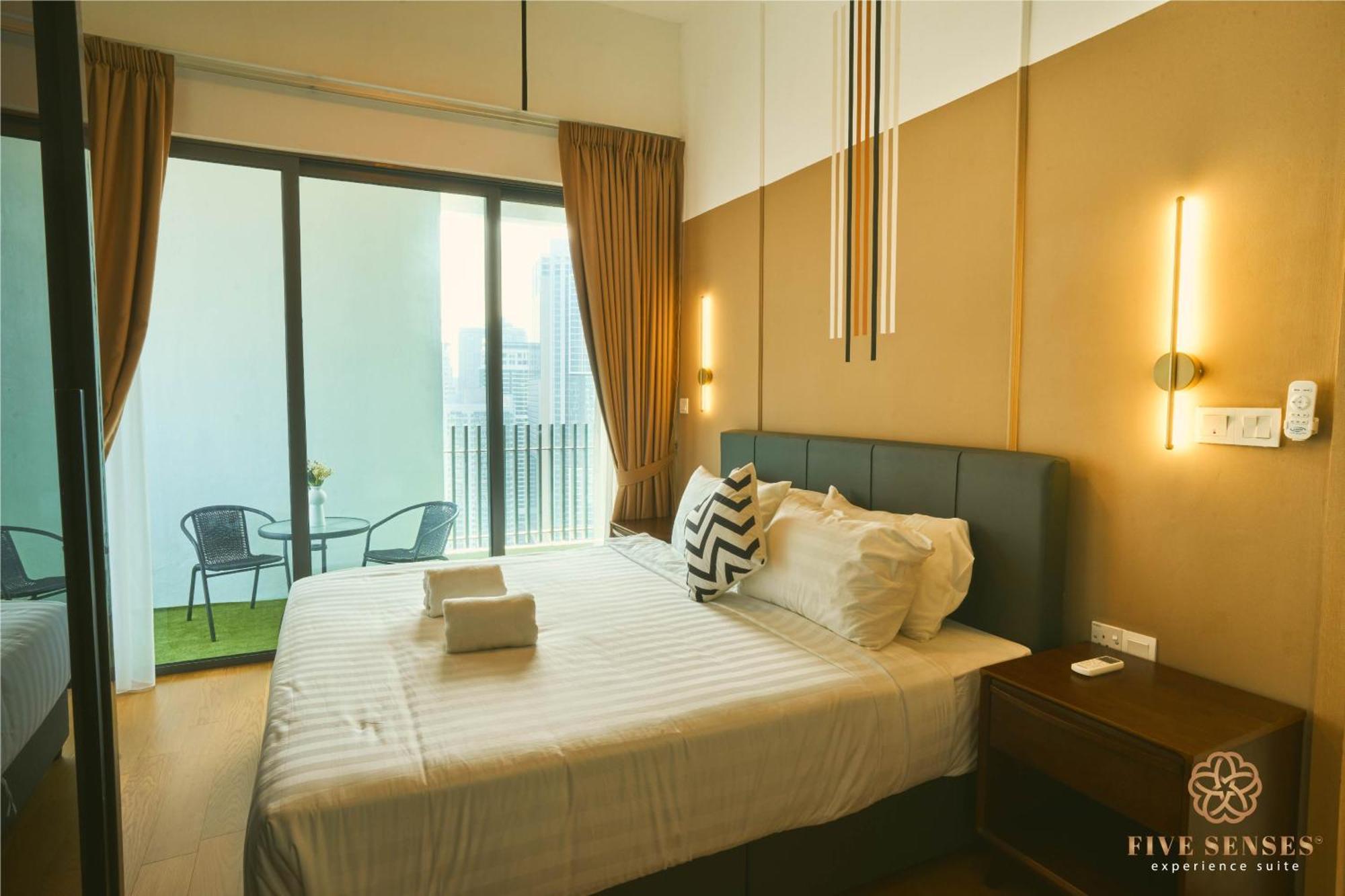 The Colony & Luxe, Klcc By Five Senses Apartment Kuala Lumpur Room photo